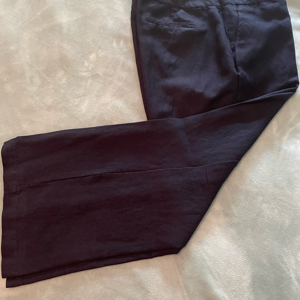 Nine West navy blue linen blend pants. Size 14.